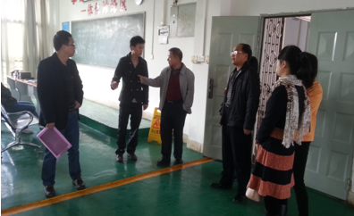 （图一）校领导进行全面细致的检查