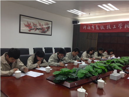 （图二）企业技术骨干、毕业生填写调查问卷