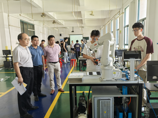 sunbet申搏顺利完成2024年河源市技工院校教学质量专项督导214.png